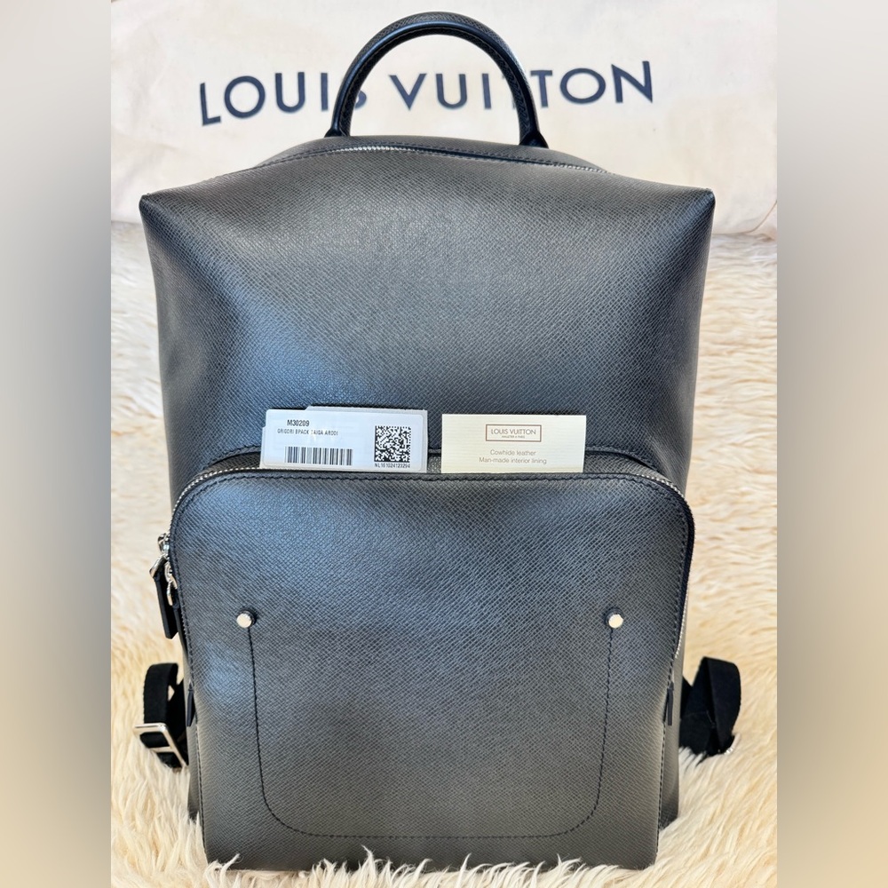 Louis Vuitton Taiga Grigori Grey Charcoal Backpack